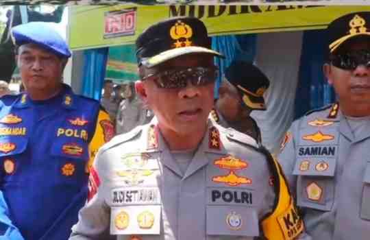 ARUS LIBURAN: KAPOLDA JABAR PERIKSA KESIAPAN KEAMANAN PANTAI KARANGHAWU