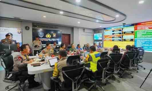 KAPOLRI PANTAU SITKAMTIBMAS DAN PELAYANAN WISATA LEBARAN SECARA NASIONAL DARI BALI