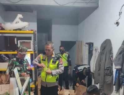 POLSEK CIBATU POLRES GARUT AMANKAN 186 BOTOL MINUMAN KERAS BERBAGAI VARIAN DALAM OPERASI PENERTIBAN MALAM TAKBIRAN, MENJELANG PERAYAAN HARI RAYA IDUL FITRI 1447 H