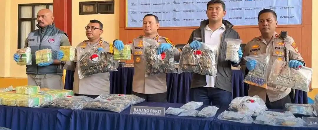 Jaringan Narkoba Lintas Medan-Jakarta Bongkar, 26,7 Kg Sabu Disembunyikan di Ban Serep Mobil Towing