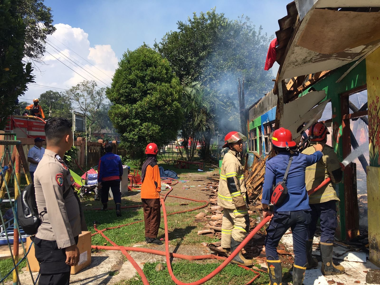 KEBAKARAN HANGUSKAN TK NUSA KARYA SUKABUMI, INSTALASI LISTRIK KURANG TERAWAT DIDUGA SEBAB UTAMA